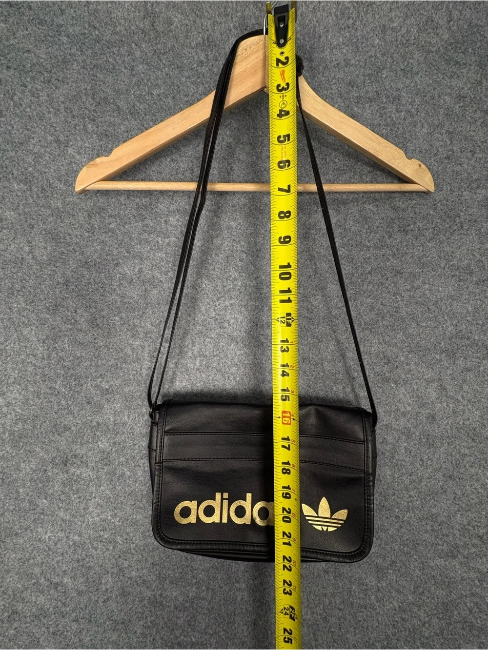 Adidas Originals Black Gold Trefoil Crossbody Messenger Bag Purse Y2K